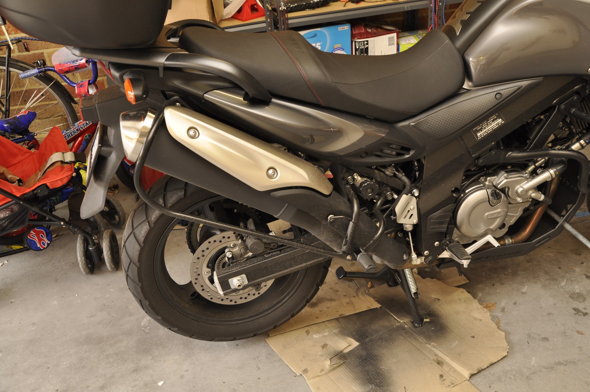 DIY V-Strom soft pannier rack (right)