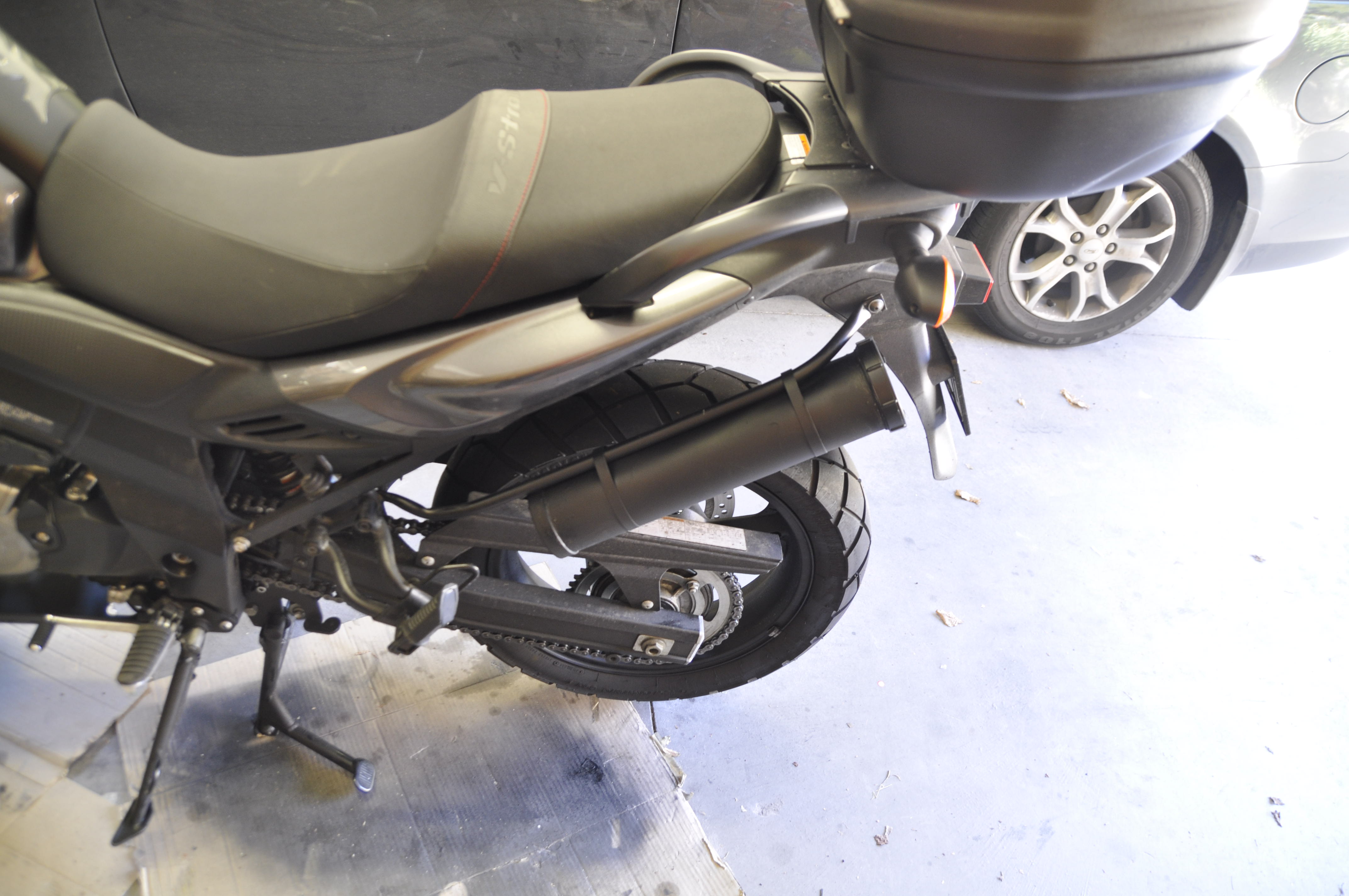 DIY V-Strom soft pannier rack (left)